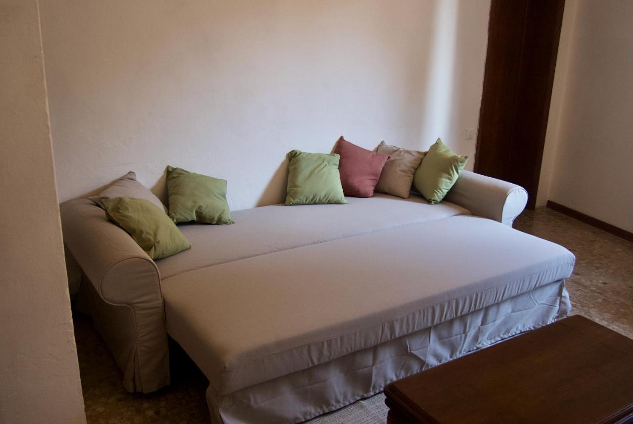 Casa Di Canfreo Lari Luaran gambar