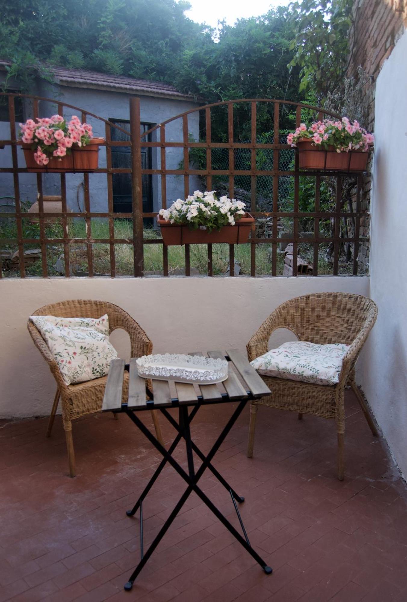 Casa Di Canfreo Lari Luaran gambar